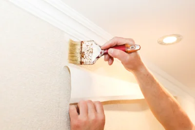 Pose de papier peint à Saint-Brice-Courcelles — revêtements muraux et toiles de verre